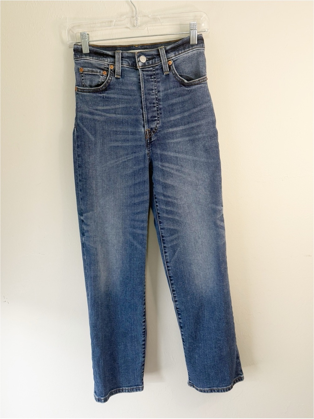 LEVI’S Women’s Medium Wash RIBCAGE STRAIGHT ANKLE Jeans Stretch Size 25” X 27”